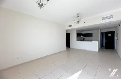 Apartment - 1 Bedroom - 1 Bathroom for rent in Mazaya 2 - Queue Point - Dubai Land - Dubai