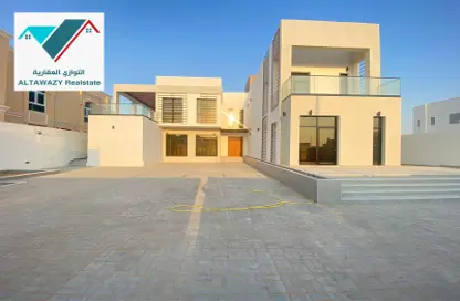 Villa - 6 Bedrooms for rent in Madinat Al Riyad - Abu Dhabi