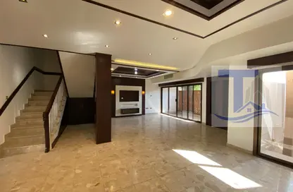 Villa - 4 Bedrooms - 6 Bathrooms for rent in Al Karamah - Abu Dhabi