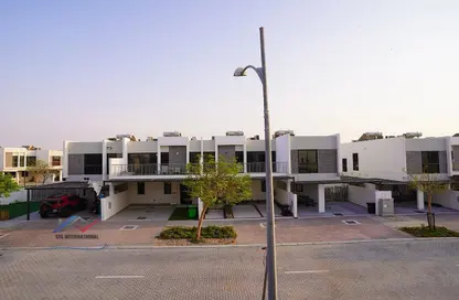 Villa - 3 Bedrooms - 4 Bathrooms for sale in Zinnia - Damac Hills 2 - Dubai