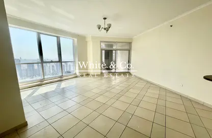 Apartment - 2 Bedrooms - 2 Bathrooms for rent in The Torch - Dubai Marina - Dubai