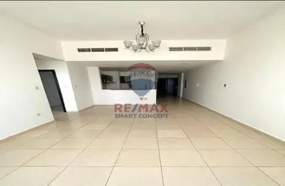 Apartment - 1 Bedroom - 2 Bathrooms for sale in Mazaya 1 - Queue Point - Dubai Land - Dubai