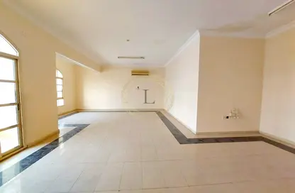 Apartment - 3 Bedrooms - 4 Bathrooms for rent in Al Kewaitat - Central District - Al Ain