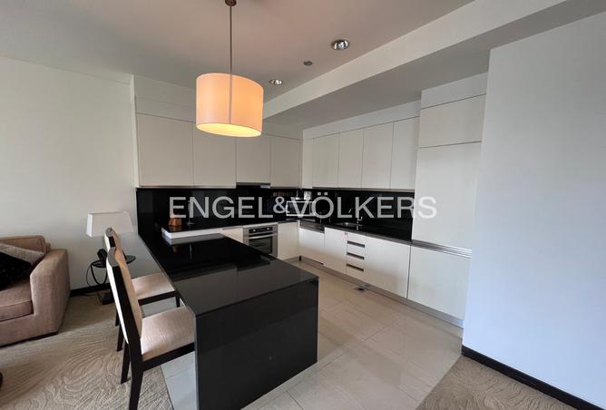 Apartment - 1 Bedroom - 2 Bathrooms for rent in Dubai Marina Mall Hotel - Dubai Marina - Dubai