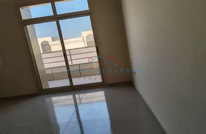 شقة - غرفة نوم - 2 حمامات للايجار في الكرامة - دبي