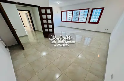 Apartment - 2 Bedrooms - 2 Bathrooms for rent in Cornich Al Khalidiya - Al Khalidiya - Abu Dhabi