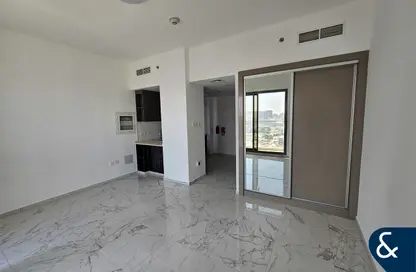 Apartment - 1 Bathroom for rent in Golden Dream Tower 1 - Jumeirah Village Circle - Dubai