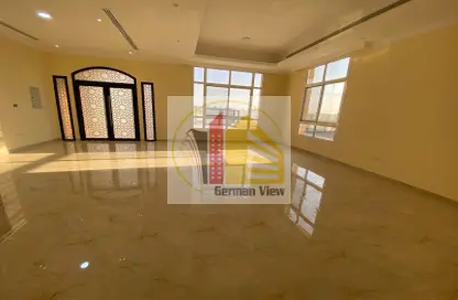 Villa - 5 Bedrooms - 7 Bathrooms for rent in Shakhbout City - Abu Dhabi