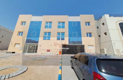 Apartment - 2 Bedrooms - 2 Bathrooms for rent in Shabiya 12 - Shabiya - Mussafah - Abu Dhabi