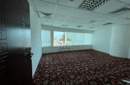 Office Space - Studio - 2 Bathrooms for rent in Hamsah A - Al Karama - Dubai