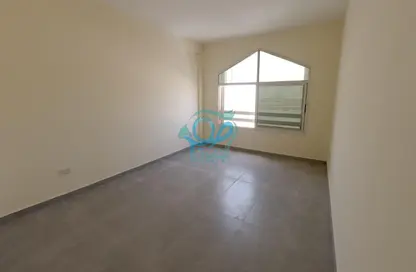 Apartment - 2 Bedrooms - 3 Bathrooms for rent in Baniyas East - Baniyas - Abu Dhabi