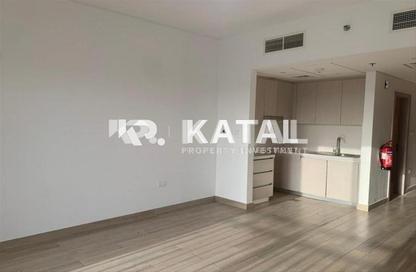 Apartment - 1 Bathroom for rent in Waters Edge - Yas Island - Abu Dhabi