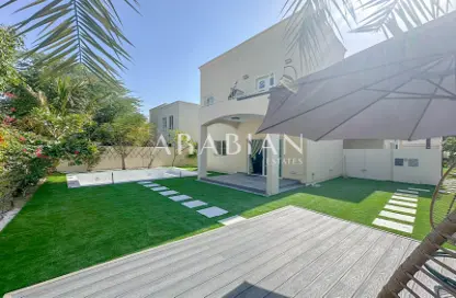 Villa - 3 Bedrooms - 3 Bathrooms for rent in Meadows 1 - Meadows - Dubai