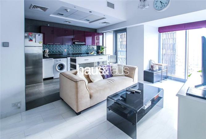 Apartment - 1 Bedroom - 2 Bathrooms for sale in Cayan Tower - Dubai Marina - Dubai