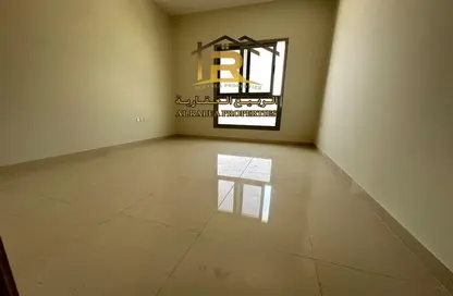 Apartment - 3 Bedrooms - 4 Bathrooms for rent in Al Jurf 2 - Al Jurf - Ajman Downtown - Ajman