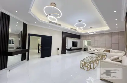 Villa - 5 Bedrooms - 6 Bathrooms for rent in Nad Al Sheba 4 - Nad Al Sheba - Dubai