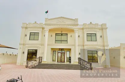 Villa - 5 Bedrooms for rent in Al Aweer 1 - Al Aweer - Dubai