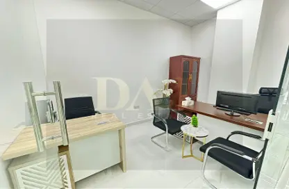 Business Centre - Studio - 1 Bathroom for rent in Red Avenue - Al Garhoud - Dubai