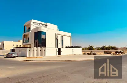 Villa - 6 Bedrooms for sale in Al Zaheya Gardens - Al Zahya - Ajman