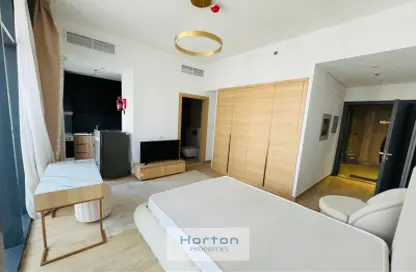 Apartment - 1 Bathroom for rent in Regina Tower - Jumeirah Village Circle - Dubai