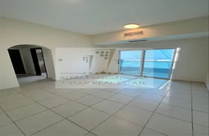 Apartment - 1 Bedroom - 2 Bathrooms for sale in Palm Tower 1 - Palm Towers - Al Majaz - Sharjah