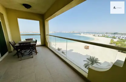 Apartment - 2 Bedrooms - 4 Bathrooms for rent in Al Haseer - Shoreline Apartments - Palm Jumeirah - Dubai