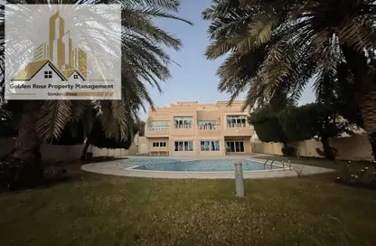 Villa - 5 Bedrooms - 6 Bathrooms for sale in Marina Village - Abu Dhabi