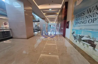 Retail - Studio - 4 Bathrooms for rent in Corniche Road - Abu Dhabi