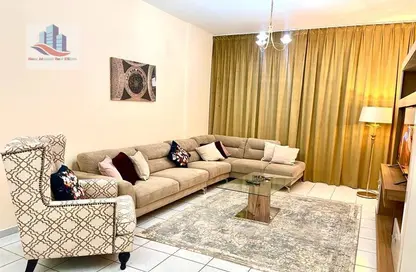 Bungalow - 2 Bedrooms - 2 Bathrooms for rent in Al Shahid Tower - Al Qasba - Sharjah