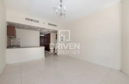 Apartment - 1 Bathroom for rent in Safeer Tower 2 - Safeer Towers - Business Bay - Dubai