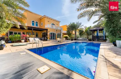 Villa - 5 Bedrooms - 7 Bathrooms for sale in Legacy - Jumeirah Park - Dubai