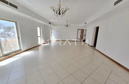 Villa - 4 Bedrooms - 4 Bathrooms for rent in Jumeirah 2 Villas - Jumeirah 2 - Jumeirah - Dubai