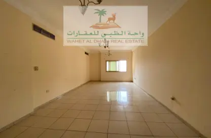 Apartment - 2 Bedrooms - 2 Bathrooms for rent in Budaniq 7 Building - Budaniq - Al Qasimia - Sharjah