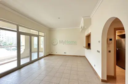 Apartment - 2 Bedrooms - 4 Bathrooms for rent in Al Sultana - Shoreline Apartments - Palm Jumeirah - Dubai