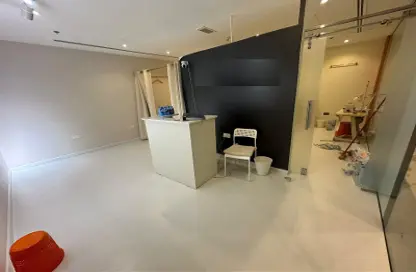 Shop - Studio for rent in Park Towers Podium - Park Towers - DIFC - Dubai