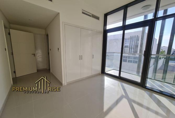 Townhouse - 3 Bedrooms - 5 Bathrooms for rent in Aurum Villas - Odora - Damac Hills 2 - Dubai