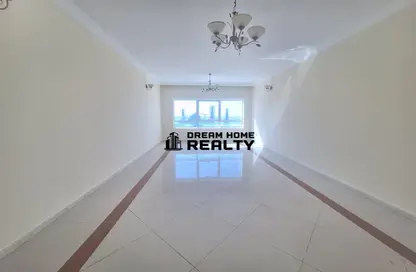 Apartment - 1 Bedroom - 4 Bathrooms for rent in Al Mamzar Tower - Al Mamzar - Sharjah - Sharjah