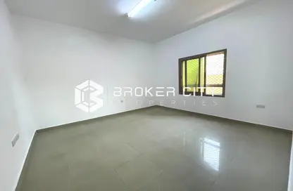 Apartment - 3 Bedrooms - 3 Bathrooms for rent in Al Mushrif - Abu Dhabi