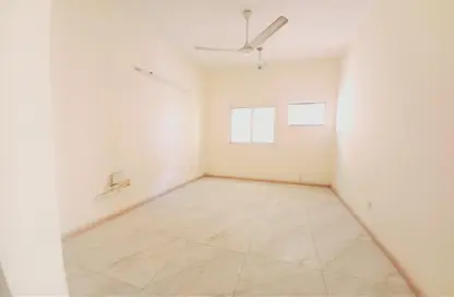 Apartment - 2 Bedrooms - 1 Bathroom for rent in Al Butina 9 Building - Al Butina - Sharjah