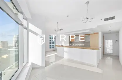 Apartment - 1 Bedroom - 2 Bathrooms for rent in Fairfield Tower - Park Island - Dubai Marina - Dubai