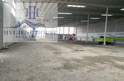 Warehouse - Studio - 2 Bathrooms for rent in Umm Al Thuoob - Umm Al Quwain