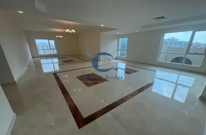 Apartment - 4 Bedrooms - 5 Bathrooms for rent in Emirates Tower - Hamdan Street - Abu Dhabi