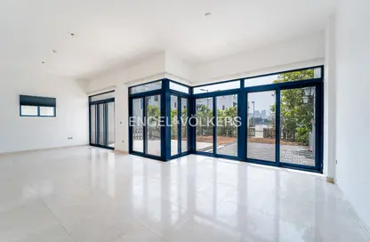 Villa - 5 Bedrooms - 6 Bathrooms for rent in Palma Residences - Palm Jumeirah - Dubai