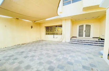 Villa - 4 Bedrooms - 6 Bathrooms for rent in Hai Al Qalaa - Al Jaheli - Al Ain