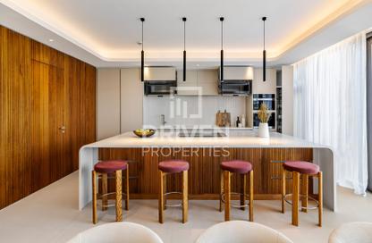 Apartment - 3 Bedrooms - 4 Bathrooms for sale in Building 12 - City Walk - Dubai