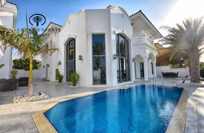 Villa - 4 Bedrooms - 5 Bathrooms for rent in Garden Homes Frond E - Garden Homes - Palm Jumeirah - Dubai