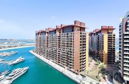 Apartment - 2 Bedrooms - 3 Bathrooms for sale in Marina Residences 6 - Marina Residences - Palm Jumeirah - Dubai