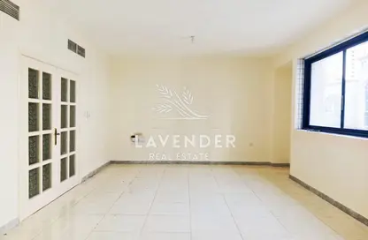 Apartment - 3 Bedrooms - 3 Bathrooms for rent in Madinat Zayed - Abu Dhabi