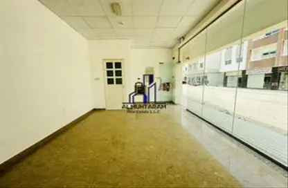 Shop - Studio - 1 Bathroom for rent in Fire Station Road - Muwaileh - Sharjah