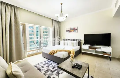 Apartment - 1 Bathroom for rent in Burj Al Nujoom - Downtown Dubai - Dubai